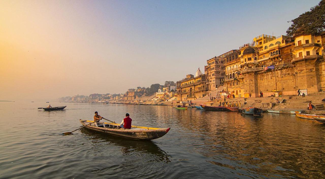 Hotel Sita Palace On Heritage Ghats Of Benaras Варанаси Екстериор снимка