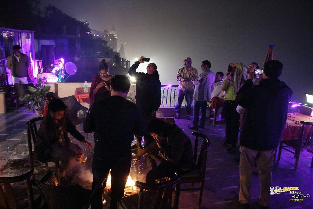 Hotel Sita Palace On Heritage Ghats Of Benaras Варанаси Екстериор снимка