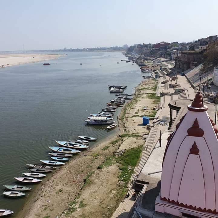 Hotel Sita Palace On Heritage Ghats Of Benaras Варанаси Екстериор снимка