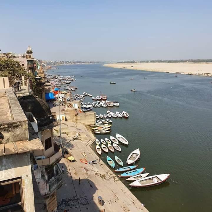 Hotel Sita Palace On Heritage Ghats Of Benaras Варанаси Екстериор снимка