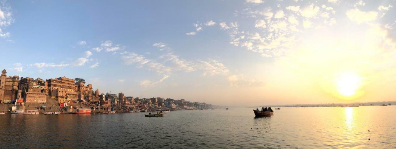 Hotel Sita Palace On Heritage Ghats Of Benaras Варанаси Екстериор снимка